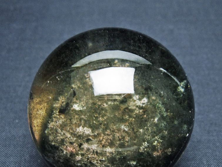 ガーデン水晶ファントム丸玉 50mm [T100-4810] 2枚目