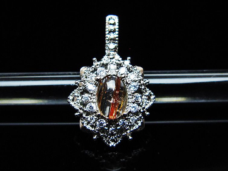 ファイナルグレード金針ルチル水晶ペンダント[T134-4372] 1枚目