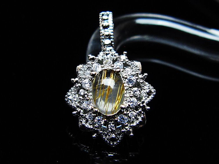 ファイナルグレード金針ルチル水晶ペンダント[T134-4381] 2枚目