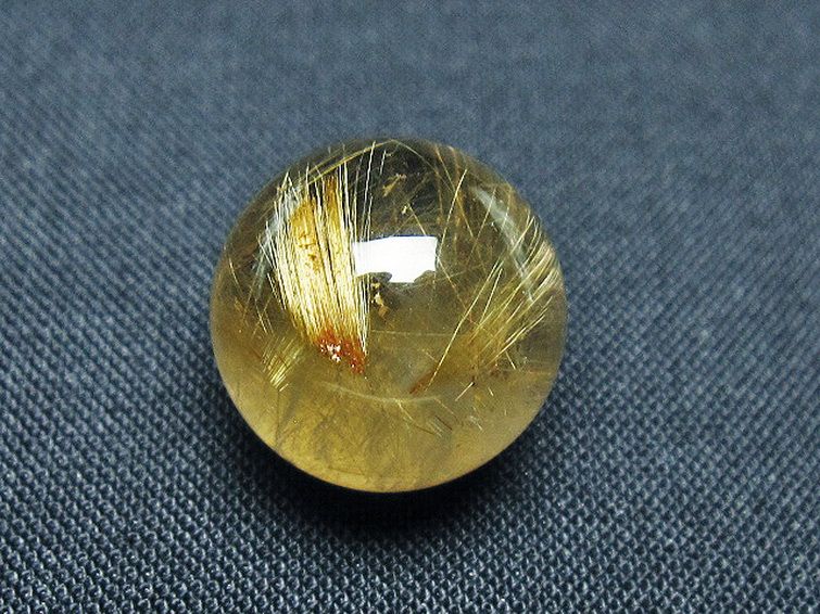 ゴールドタイチンルチル入り水晶丸玉 16mm [t145-2249] 1枚目