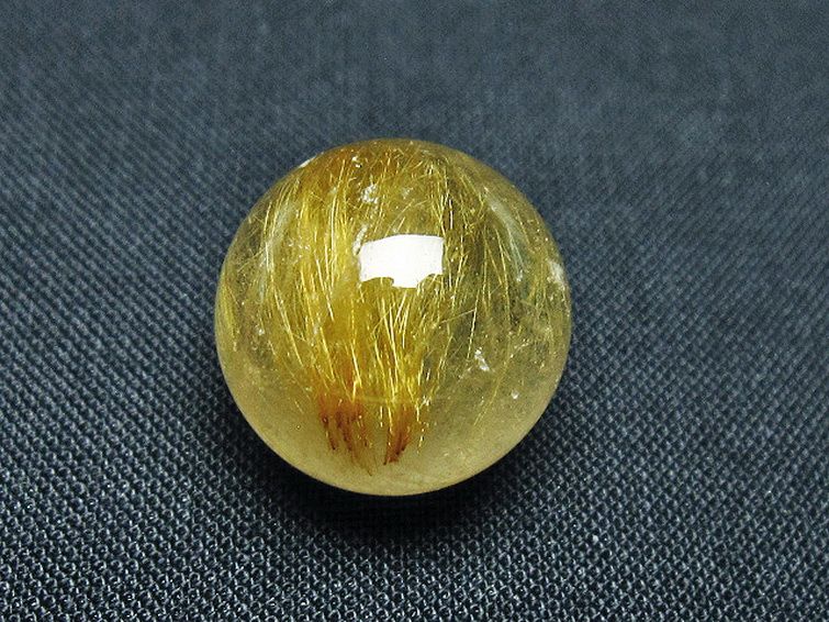 ゴールドタイチンルチル入り水晶丸玉 17mm [t145-2263] 1枚目