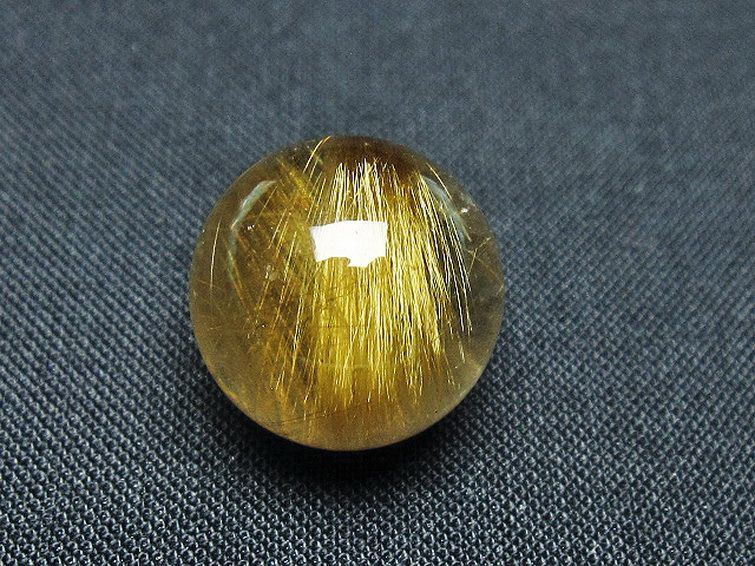 ゴールドタイチンルチル入り水晶丸玉 16mm [t145-2282] 1枚目