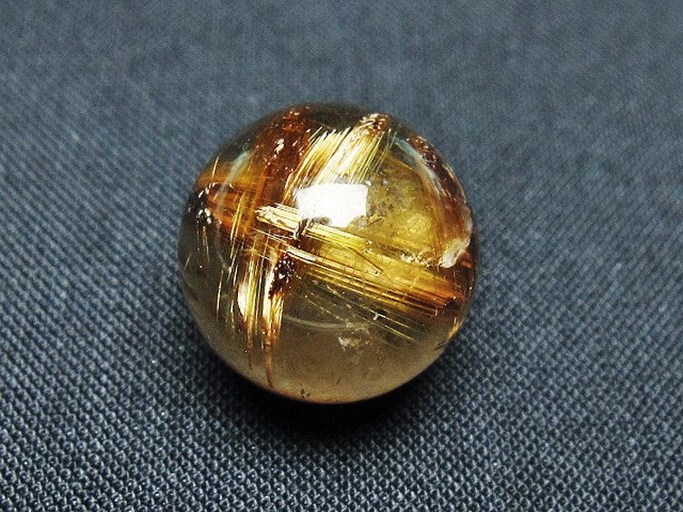 ゴールドタイチンルチル入り水晶丸玉 16mm [t145-2284] 1枚目