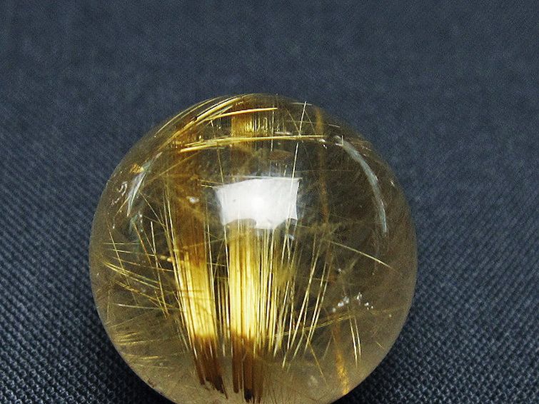 ゴールドタイチンルチル入り水晶丸玉 22mm [t145-2490] 2枚目