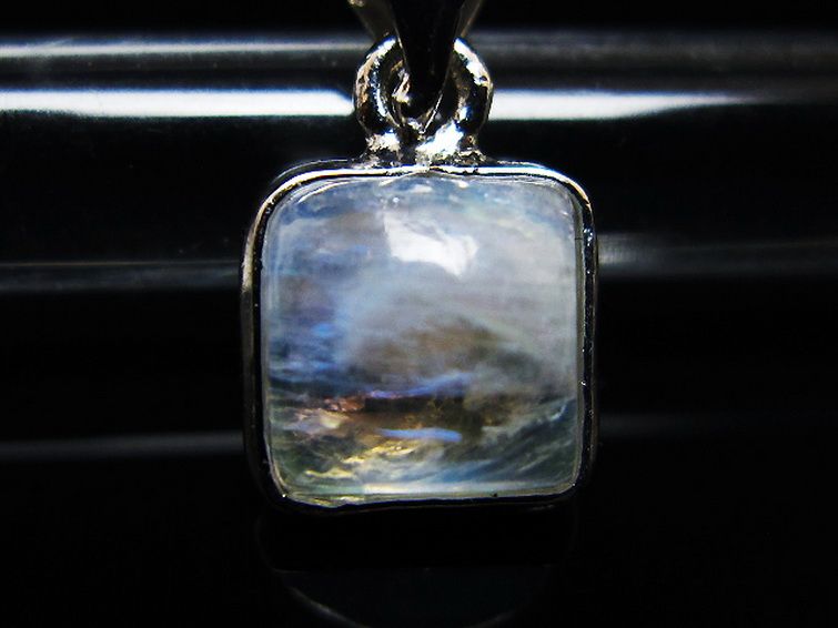 ムーンストーンペンダント[T22-3271] 3枚目