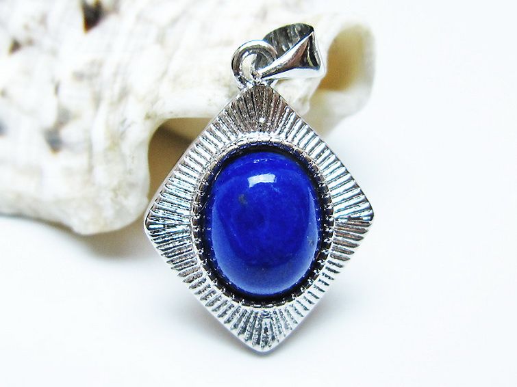 パワーストーン 天然石 ラピスラズリペンダント[T25-41012]