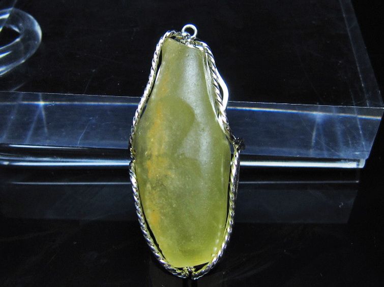 リビアングラス ペンダント [t298-1139] 1枚目