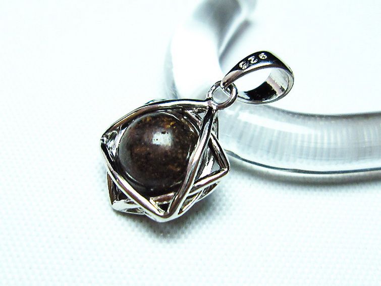 コンドライト「サハラNWA869隕石」ペンダント[T298-586] 3枚目