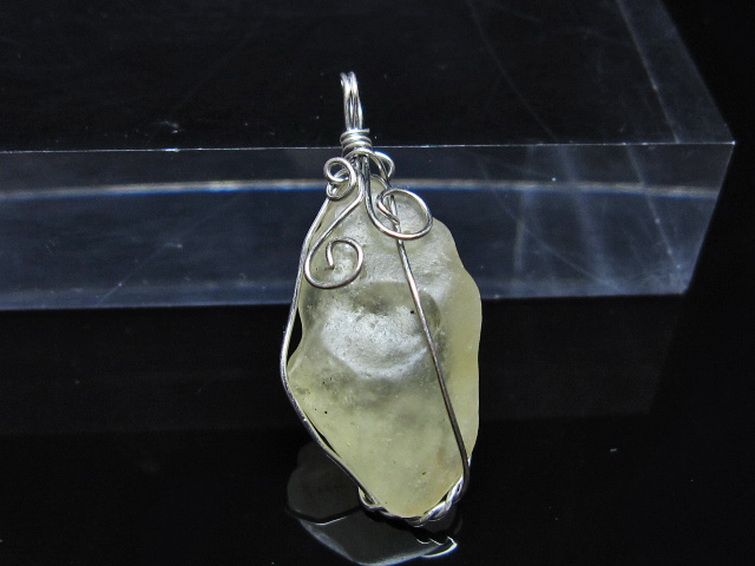 リビアングラス ペンダント [t298-832] 1枚目