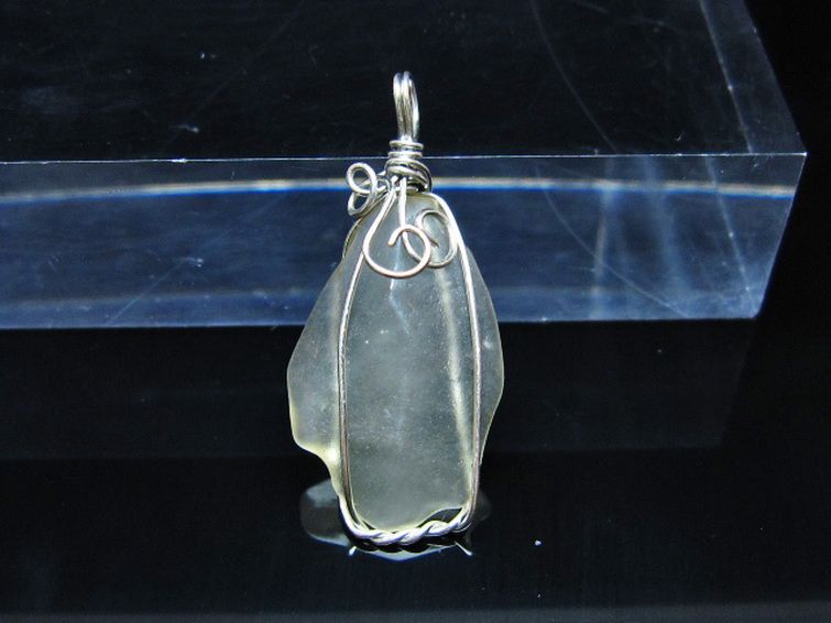 リビアングラス ペンダント [t298-864] 1枚目