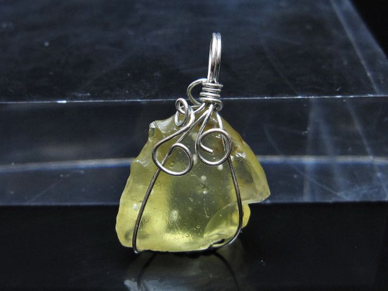 リビアングラス ペンダント [t298-965] 1枚目