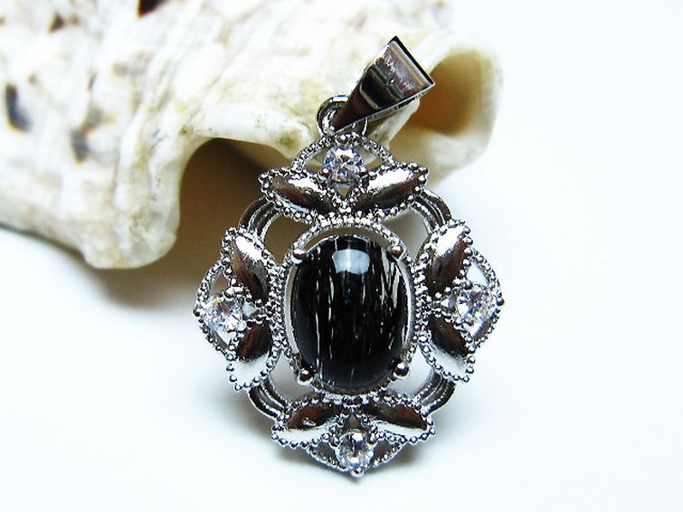 ブラックルチルクォーツペンダント [t343-1605]