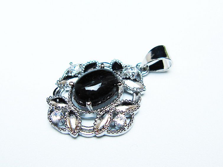 ブラックルチルクォーツペンダント [t343-1605]