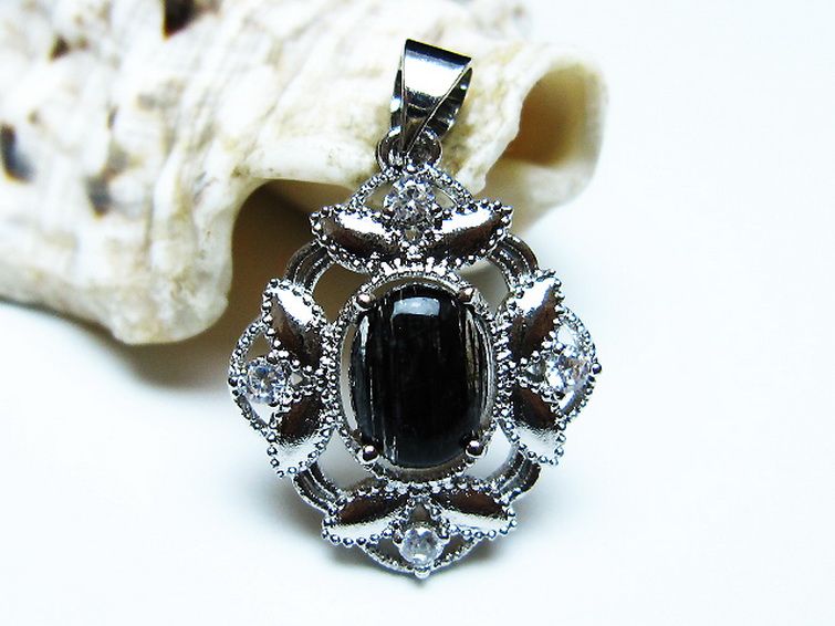 ブラックルチルクォーツペンダント [t343-1609]