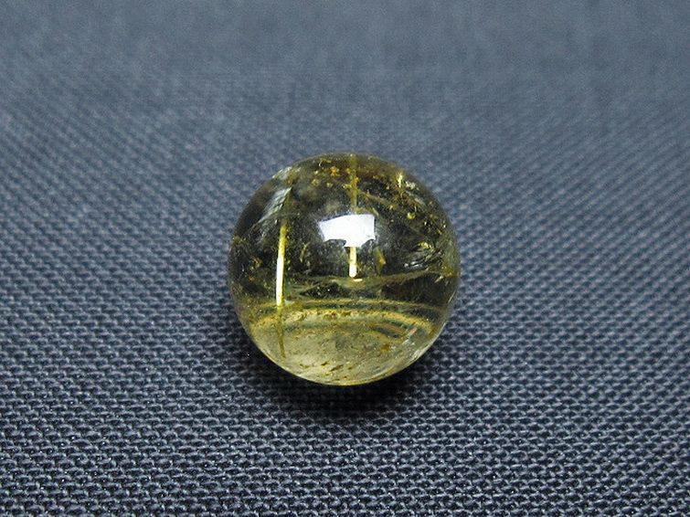 ゴールドタイチンルチル入り水晶丸玉 10mm [T355-1161] 2枚目