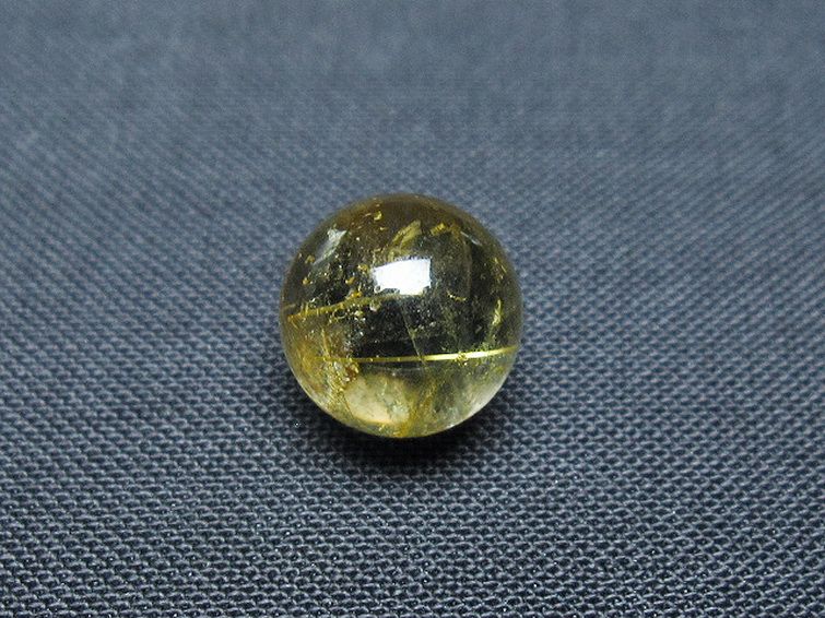 ゴールドタイチンルチル入り水晶丸玉 10mm [T355-1161] 3枚目