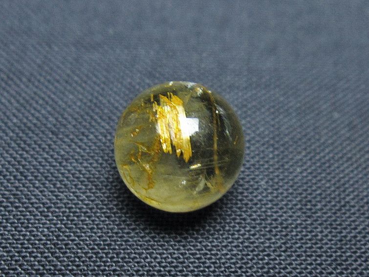 ゴールドタイチンルチル入り水晶丸玉 10mm [t355-1180] 2枚目