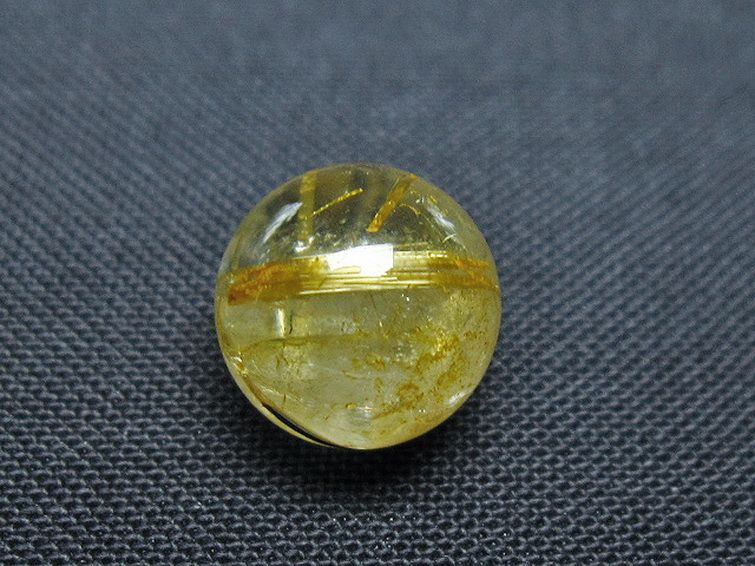 ゴールドタイチンルチル入り水晶丸玉 10mm [T355-1197] 2枚目