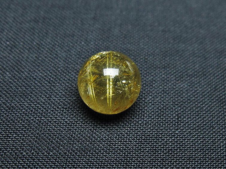 ゴールドタイチンルチル入り水晶丸玉 10mm [T355-1431] 1枚目