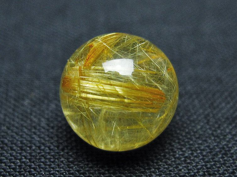 ゴールドタイチンルチル入り水晶丸玉 10mm [t355-1661] 1枚目