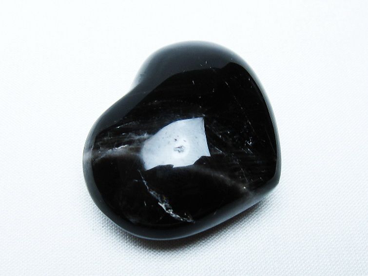 モリオン 純天然 黒水晶 ハート 置物[T375-5242] 1枚目