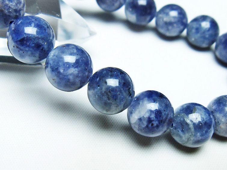 天然石　アイオライト 天然アイオライト 1.76ct 【青菫色】 輝き