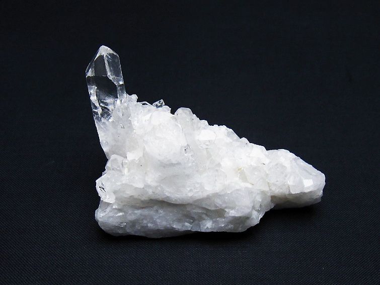 アーカンソー産　水晶クラスター　水晶 アーカンソー産水晶クラスター✧˖°✧˖° | MENOYA Group SHOP