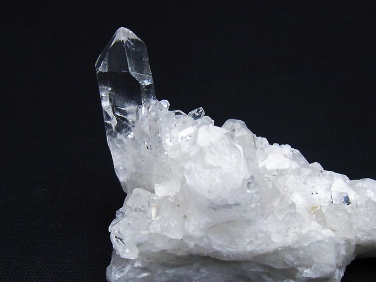 アーカンソー州産水晶クラスター[T386-7464] 2枚目