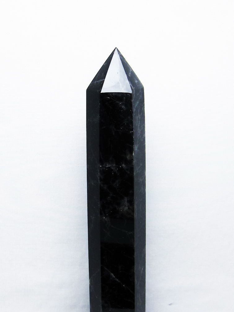 モリオン　黒水晶　1.9キロ 高品質]ブラジル産モリオン原石/天然黒水晶（中型1.49kg
