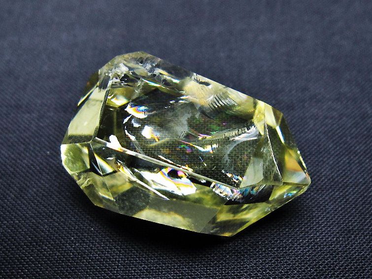 虹入り黄水晶(シトリン)原石[T436-3055] 3枚目
