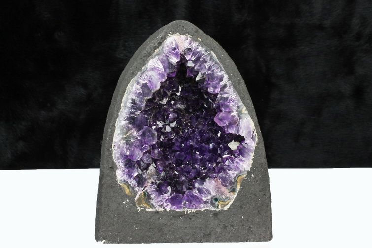 1.9Kgブラジル産アメジストドーム [t466-1817] 1枚目