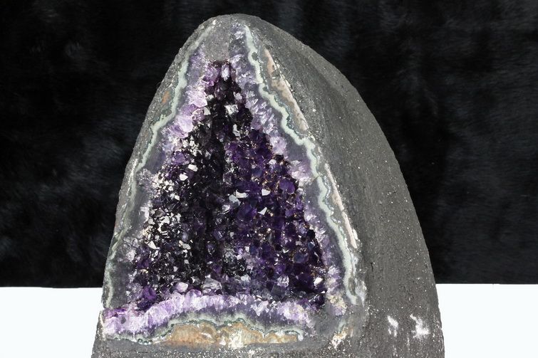 2.8Kgブラジル産アメジストドーム [t466-1821]