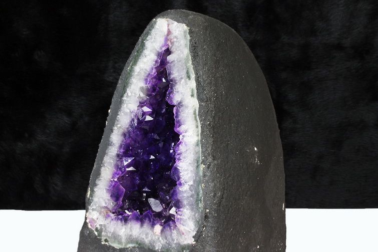 2.6Kgブラジル産アメジストドーム [t466-1827] 3枚目