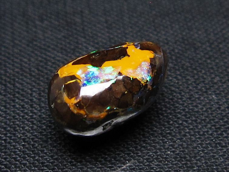 アイアンオパール 原石 [t468-729] 1枚目