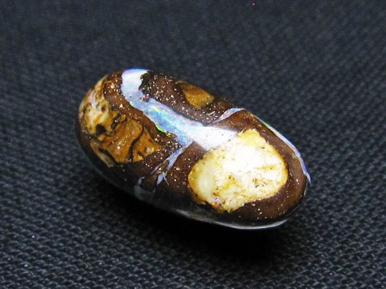 アイアンオパール 原石 [t468-737] 1枚目