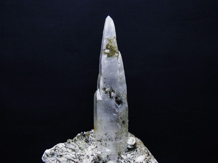 2.1Kg雲母入り ヒマラヤ水晶 原石 [t501-4333] 2枚目