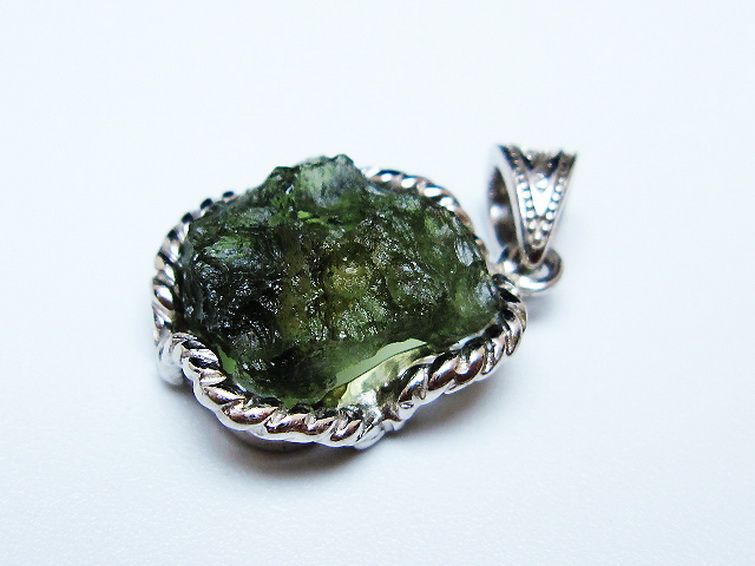 モルダバイトペンダント [t525-2319] 3枚目