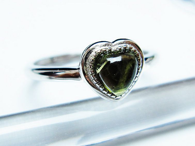 モルダバイト ハート指輪(13号) [t526-1339] 3枚目