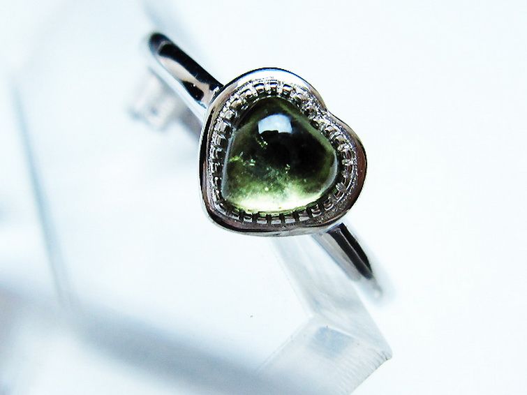 モルダバイト ハート指輪(13号) [t526-1343] 2枚目