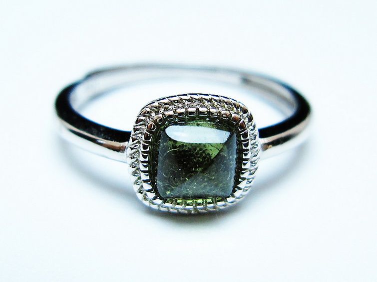 モルダバイト指輪(13号) [t526-1359] 1枚目