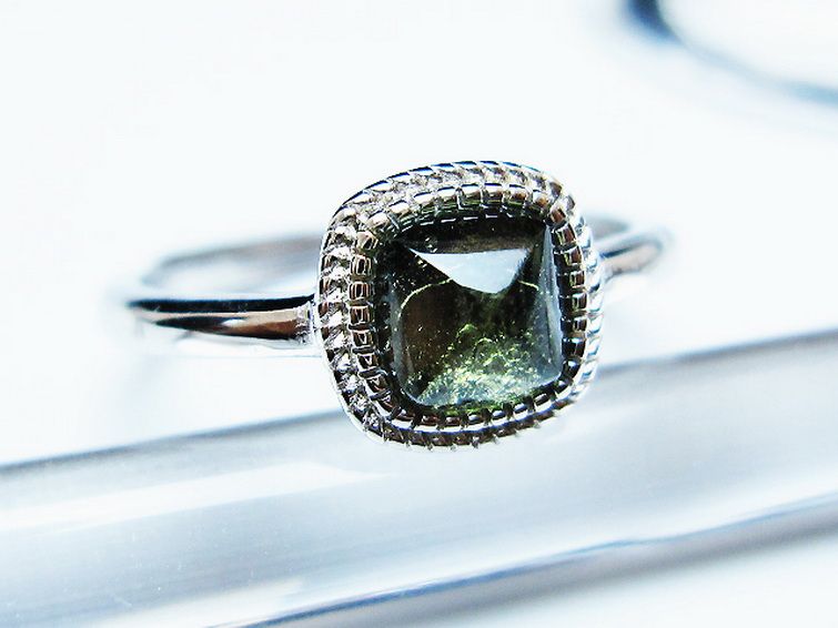 モルダバイト指輪(13号) [t526-1359] 3枚目