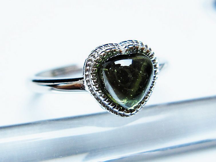 モルダバイト ハート指輪(13号) [t526-1396] 3枚目