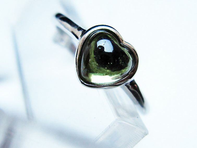 モルダバイト ハート指輪(13号) [t526-1414] 2枚目