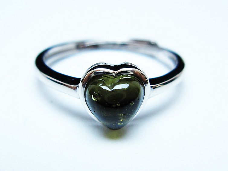 モルダバイト ハート指輪(13号) [t526-1418] 1枚目