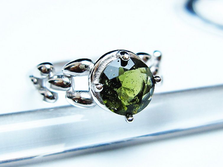 モルダバイト指輪(15号) [t526-1472] 3枚目