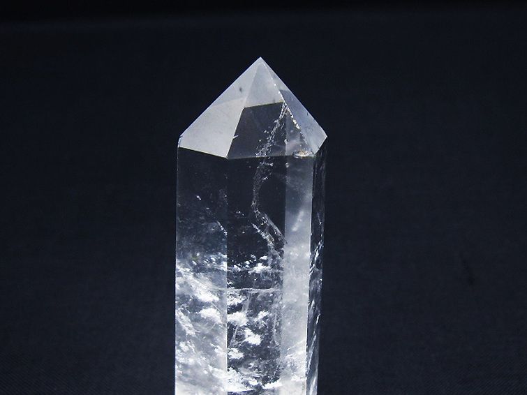 最上級重  約2.1K  ヒマラヤクラスター台座付き  水晶  パワーストーン 楽天市場】水晶 原石 ポイント｜すいしょう ロッククリスタル