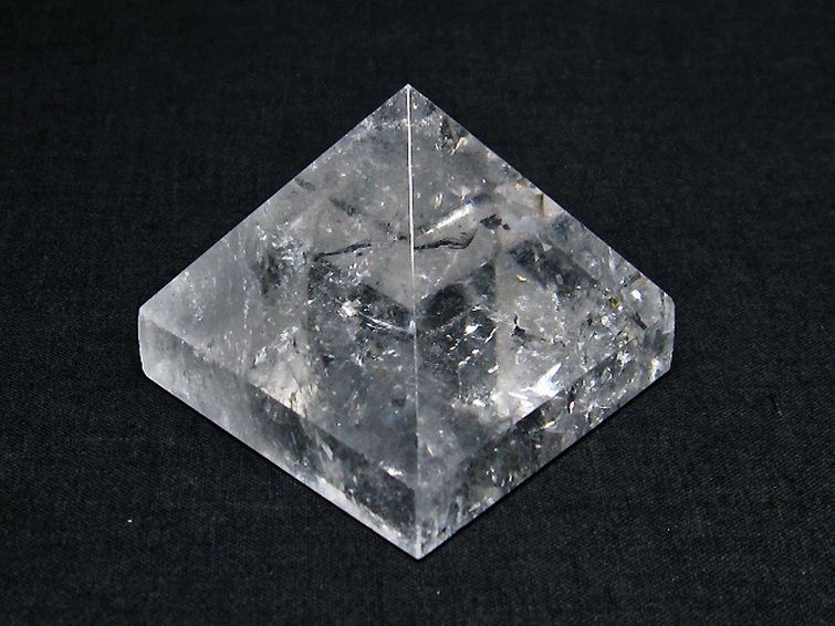 ヒマラヤ水晶ピラミッド[T600-1997] 2枚目