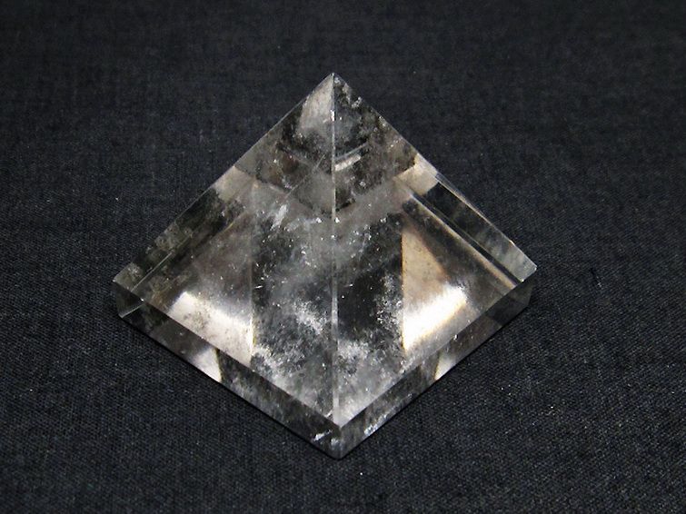 ヒマラヤ水晶ピラミッド[T600-2006] 2枚目