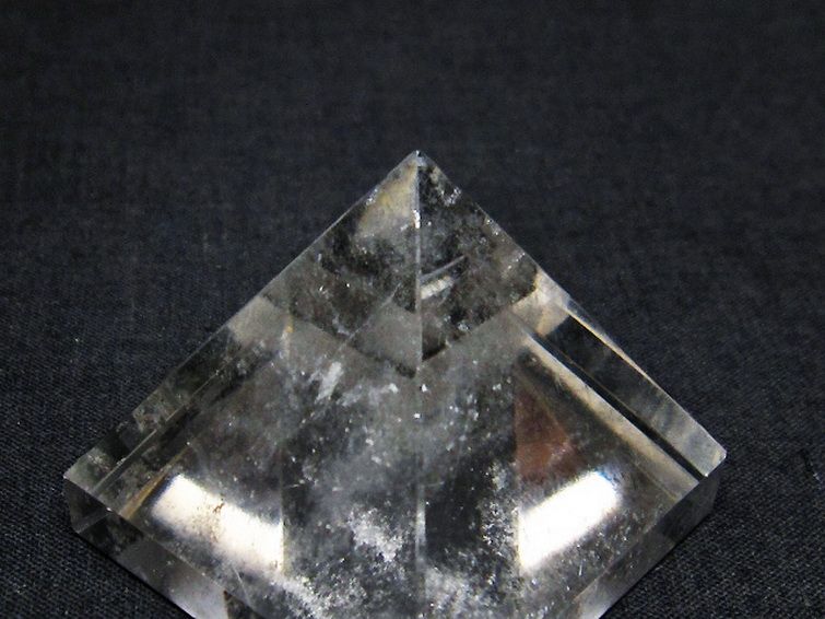 ヒマラヤ水晶ピラミッド[T600-2006] 3枚目