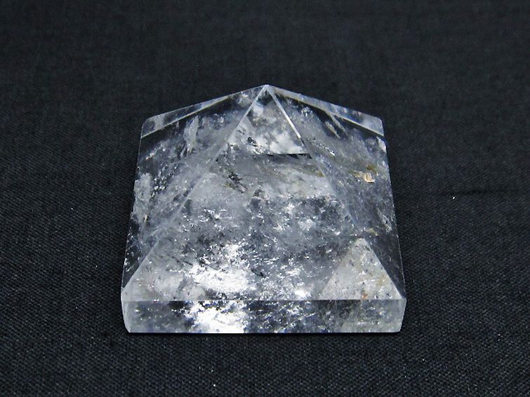 ヒマラヤ水晶ピラミッド[T600-2111] 1枚目